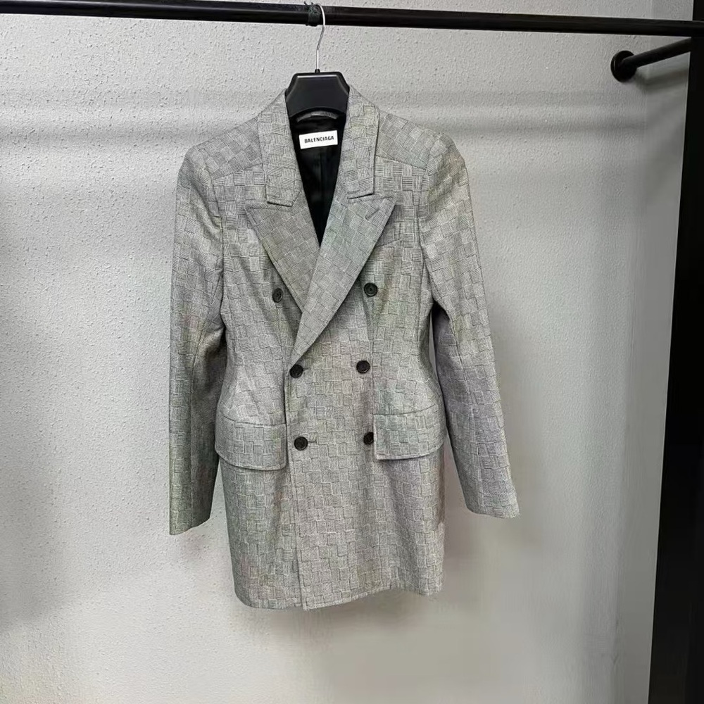 ❌sold❌🚩steal authentic Balenciaga Gray Checkered Double-Breasted Blazer